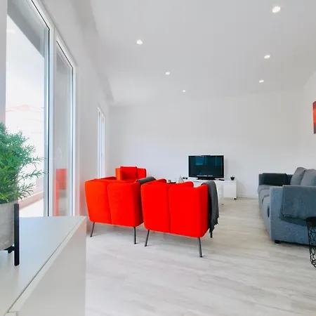 Sandra - Ferrel, Sunny Balcony, Shared Pool Apartment Ferrel (Leiria)
